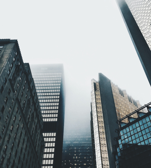 http://buildings%20on%20a%20foggy%20day